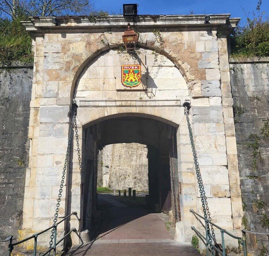 BAB_44, Space Invader du chemin de Mousserolles — Street art de Invader à Bayonne