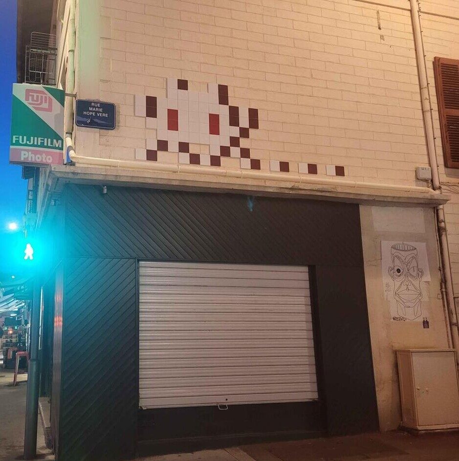 BAB_47, Space Invader on Rue Marie Hope Vere — Street art by Invader in Biarritz