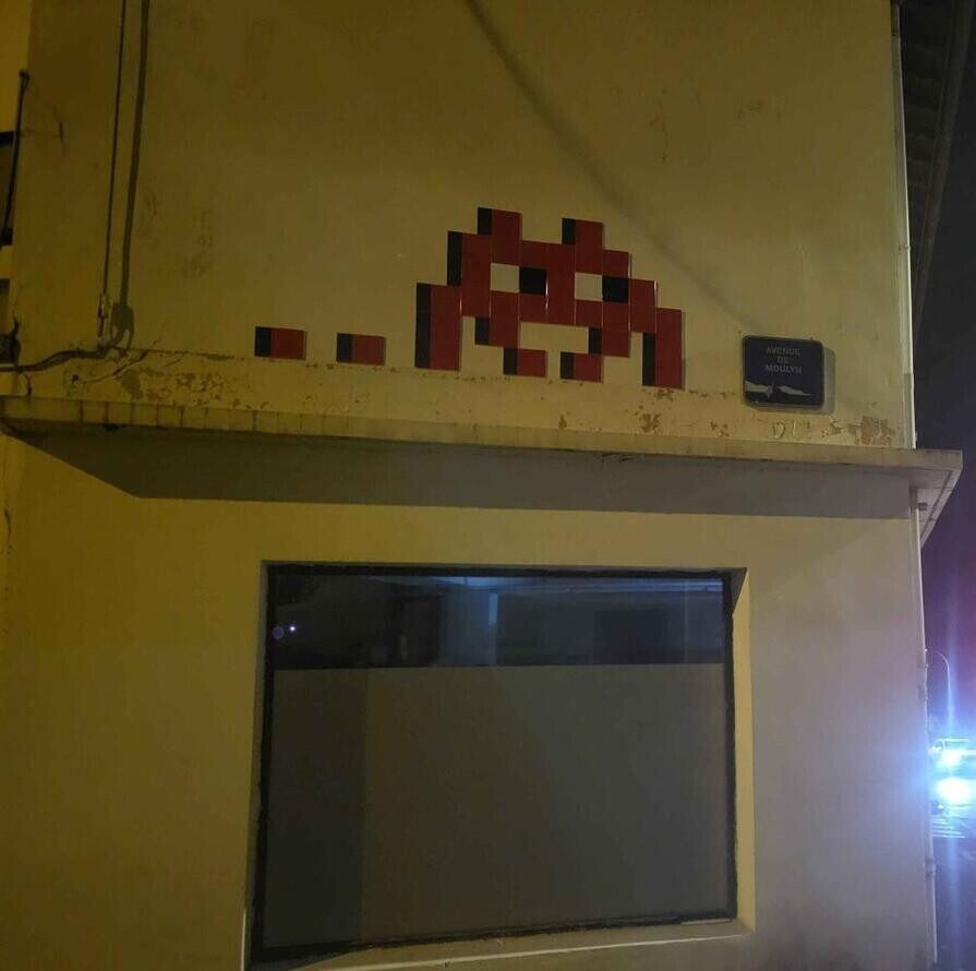 BAB_48, Space Invader de l'avenue du Moulyn — Street art de Invader à Biarritz