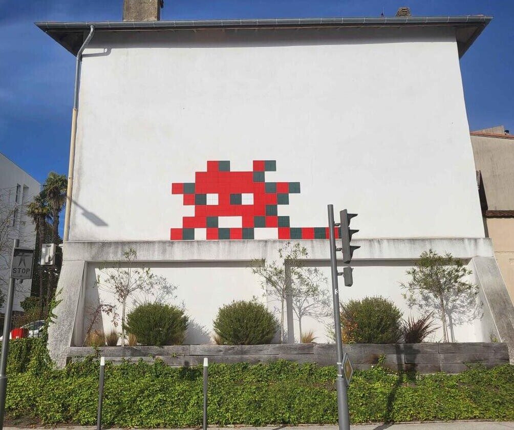 BAB_49, Space Invader de la rue Amédée Dufourg — Street art de Invader à Anglet