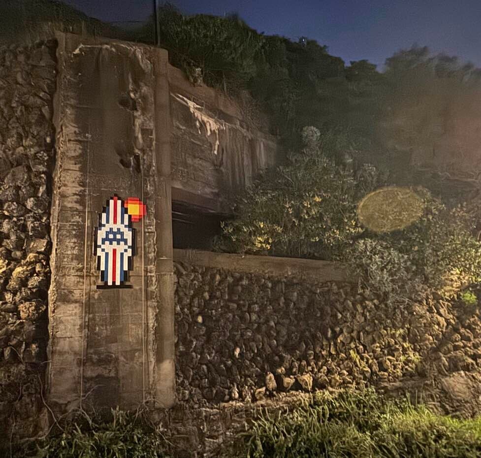 BAB_51, Space Invader du boulevard du Prince de Galles — Street art de Invader à Biarritz