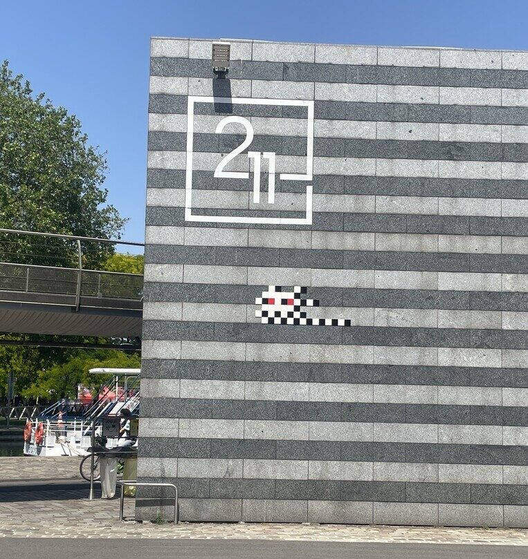 PA_1582, Space Invader de l'allée du Belvédère — Street art de Invader à Paris