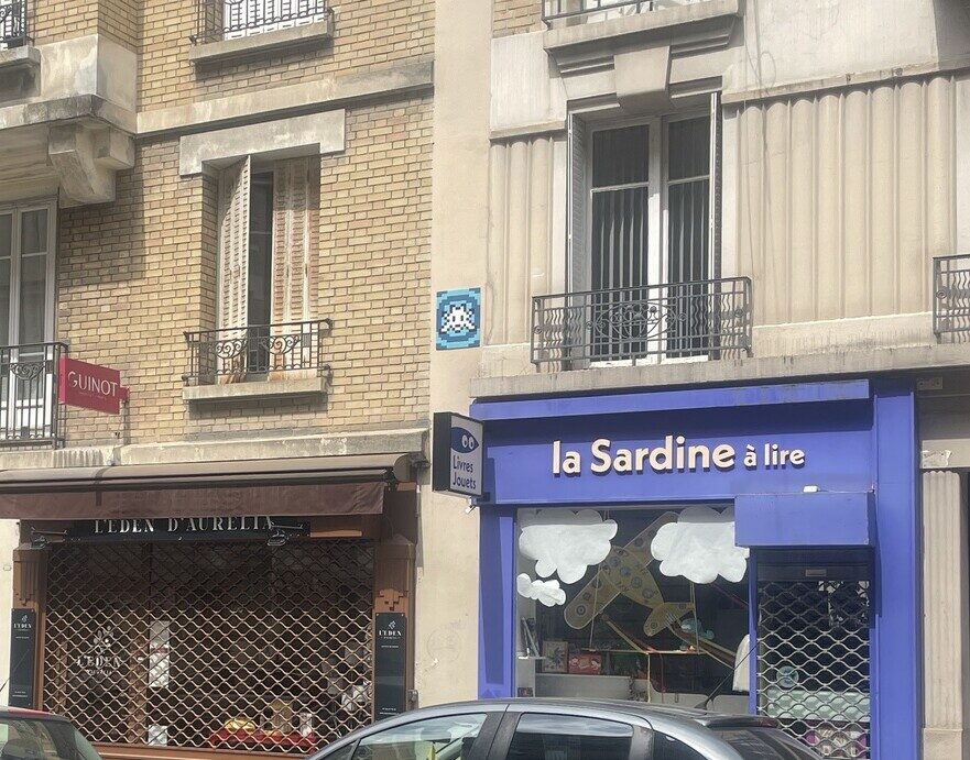 PA_1595, Space Invader de la rue Collette — Street art de Invader à Paris