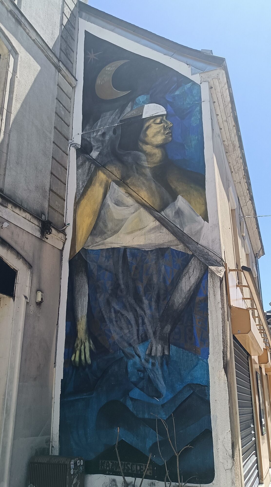 Smoky Spooky Dreams par Kazy Usclef — Street art de KAZY.K à Le Mans