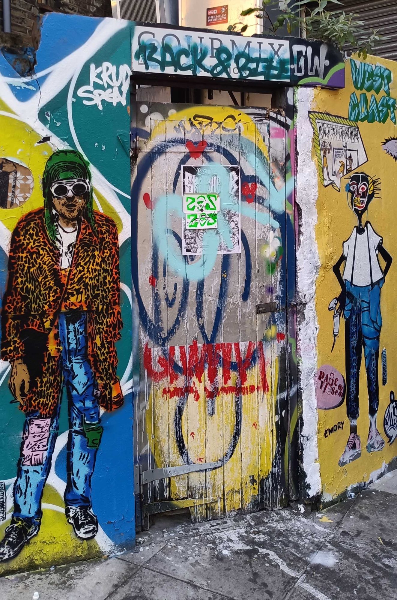 Colorful Street Art — Street art in London