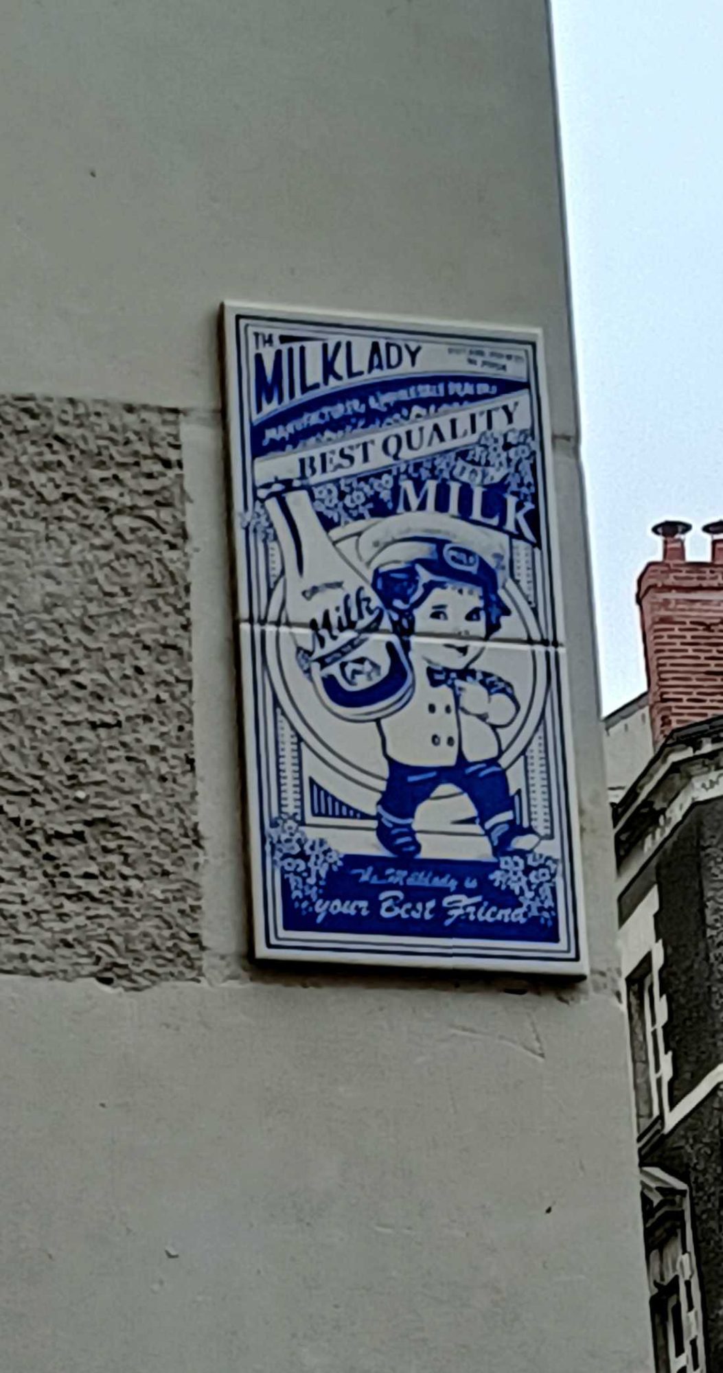 Mosaïque publicitaire Milklady — Street art de Milklady à Nantes
