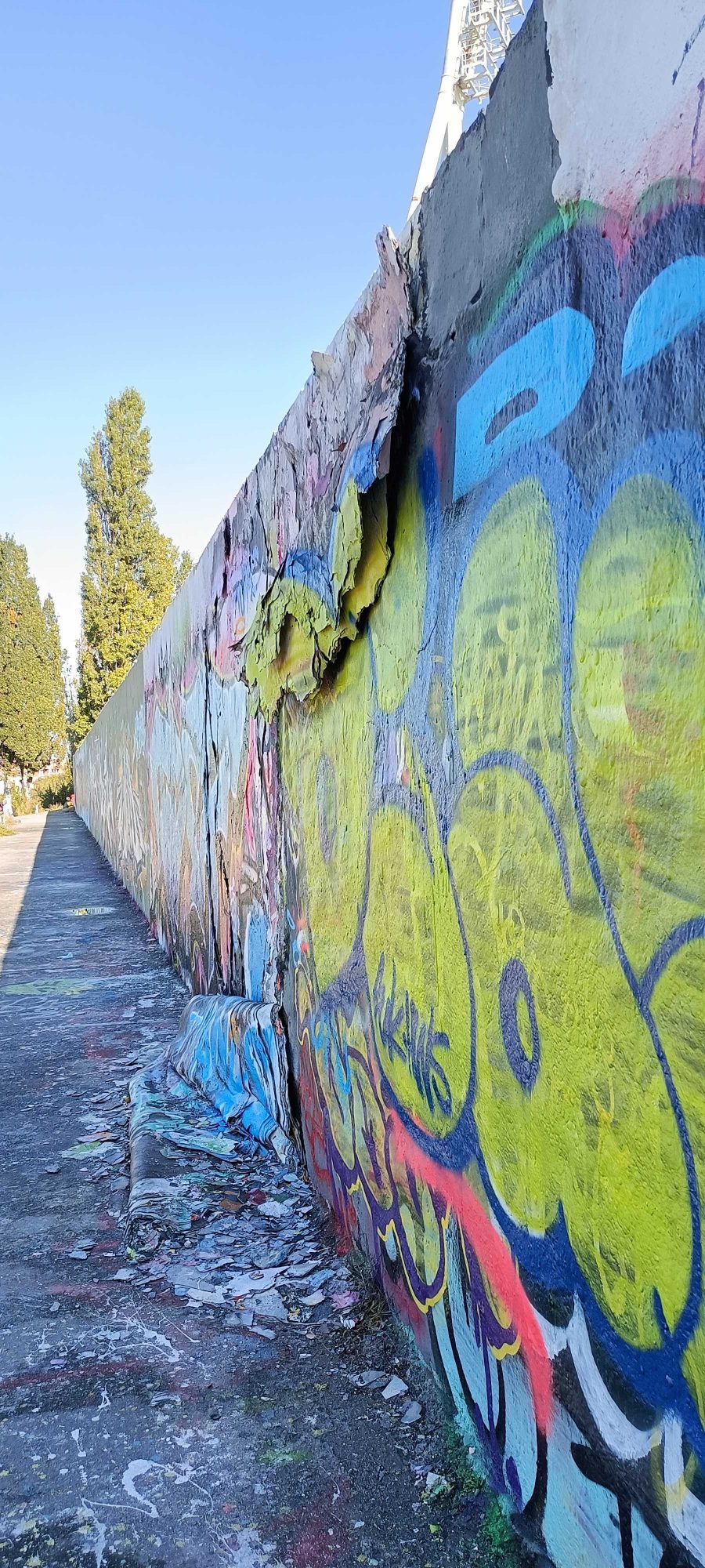 Wild Graffiti Wall, Berlin — Street art in Berlin