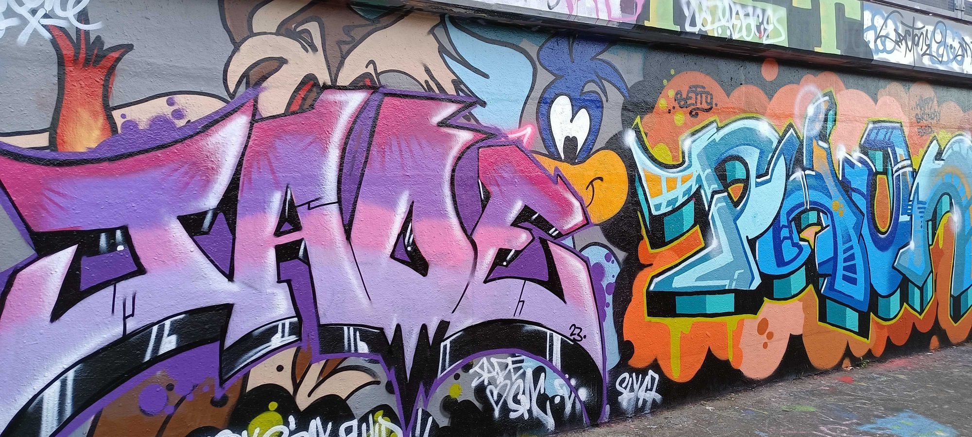 Lettrage énergique — Street art à London