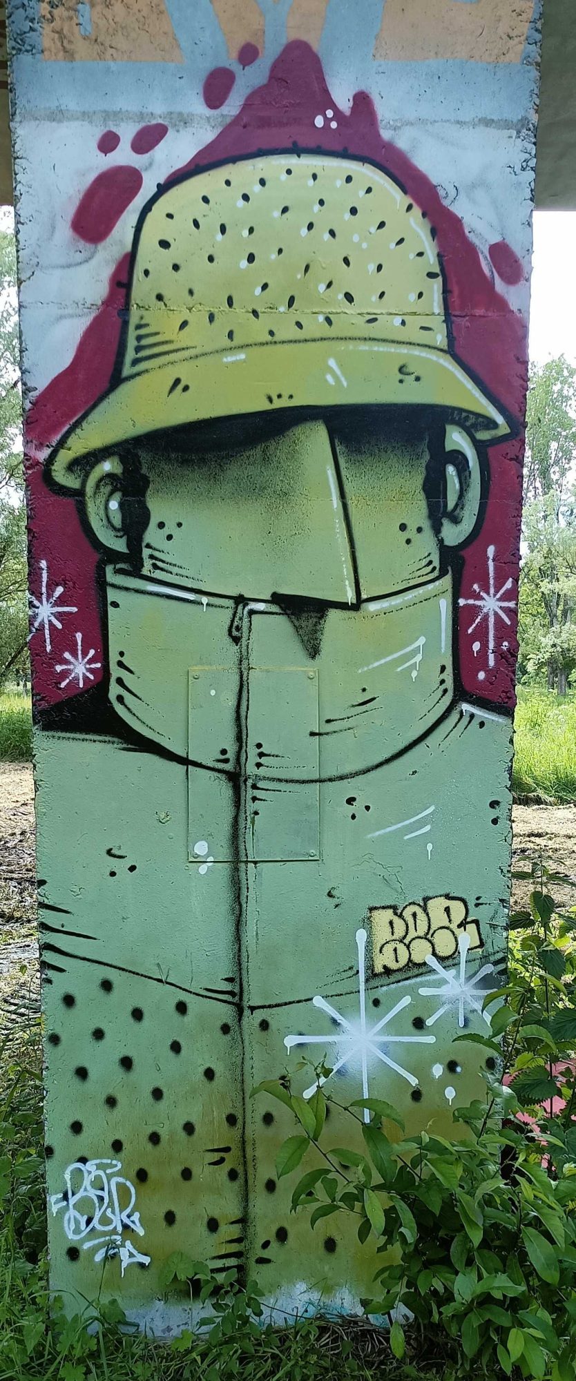La tête au bob et au masque — Street art à Rezé