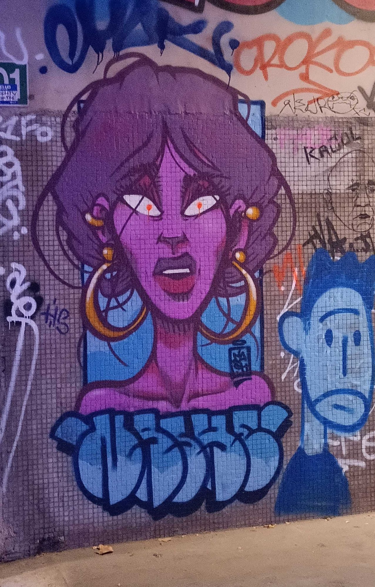 Purple Woman Portrait with Golden Hoops — Street art in Paris
