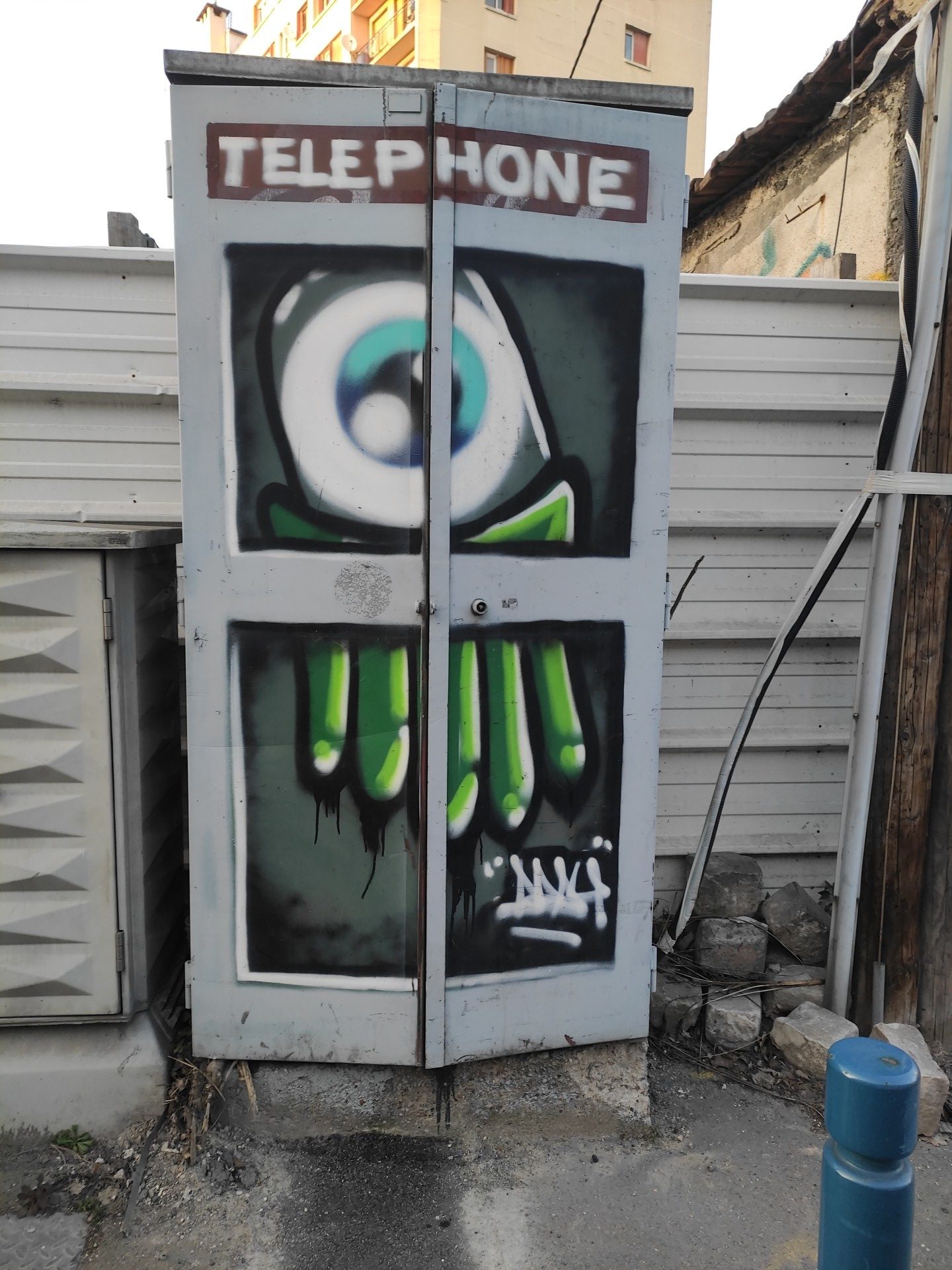Telephone — Street art à Aubervilliers