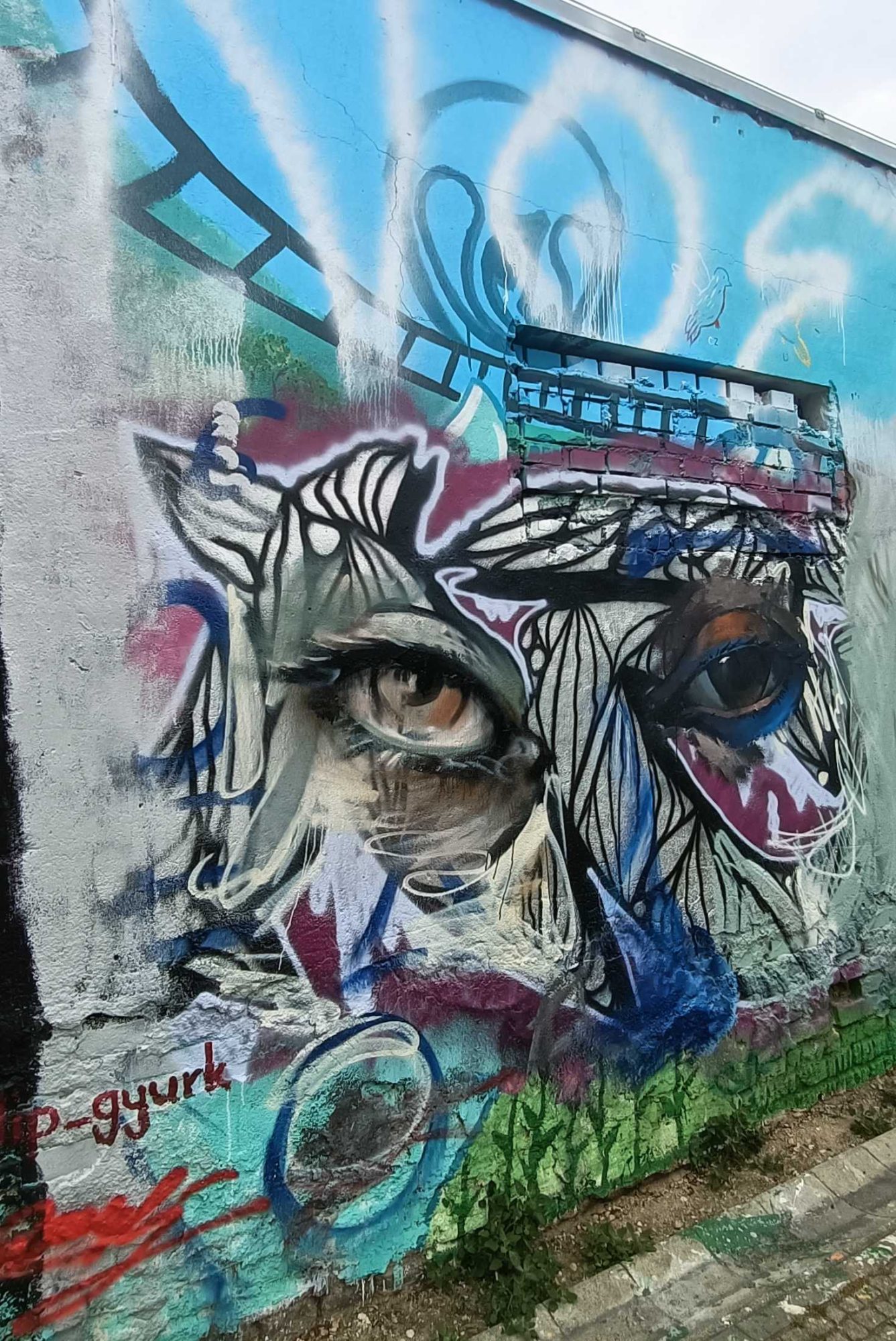 Surreal Eye Creature — Street art in Prague