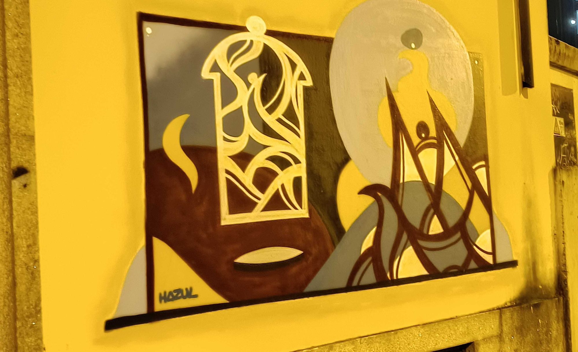 Composition décorative de Hazul sur une f… — Porto, Portugal