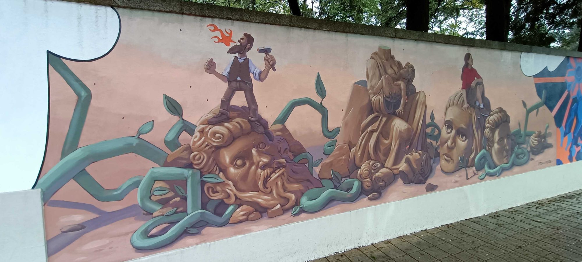 Têtes antiques et serpents par Pedro Podre — Street art de Pedro Podre à Porto