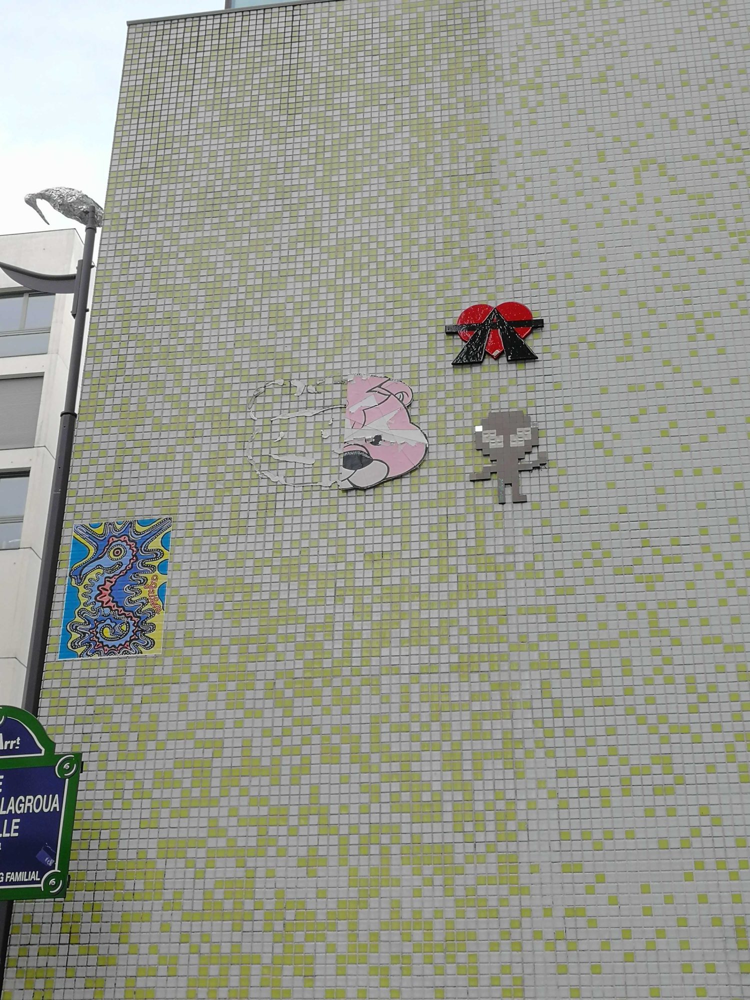 Collection de Stickers de A2 — Street art de A2 à Paris