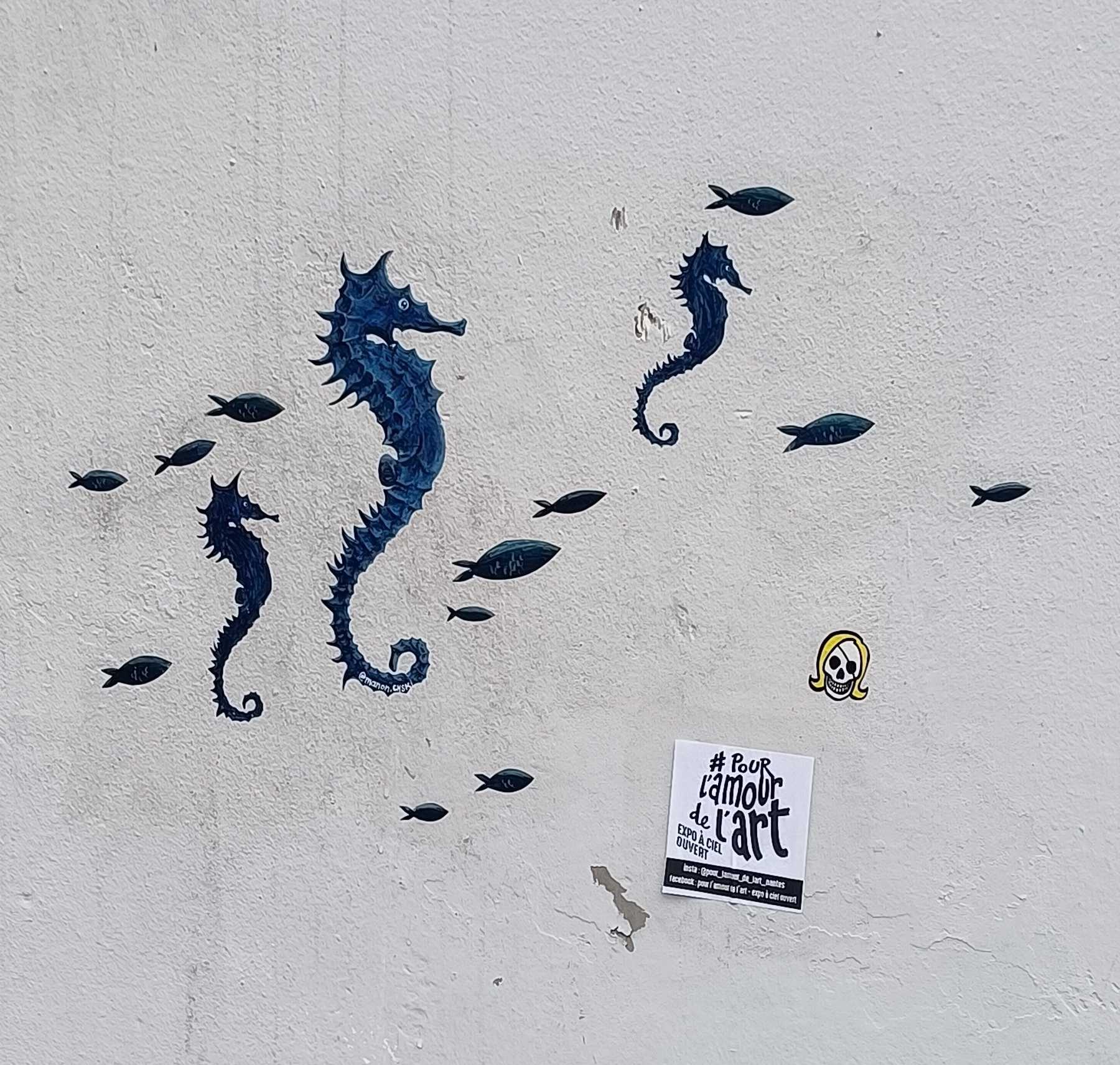 Seahorses and Fish in Blue Tones — Street art in Nantes