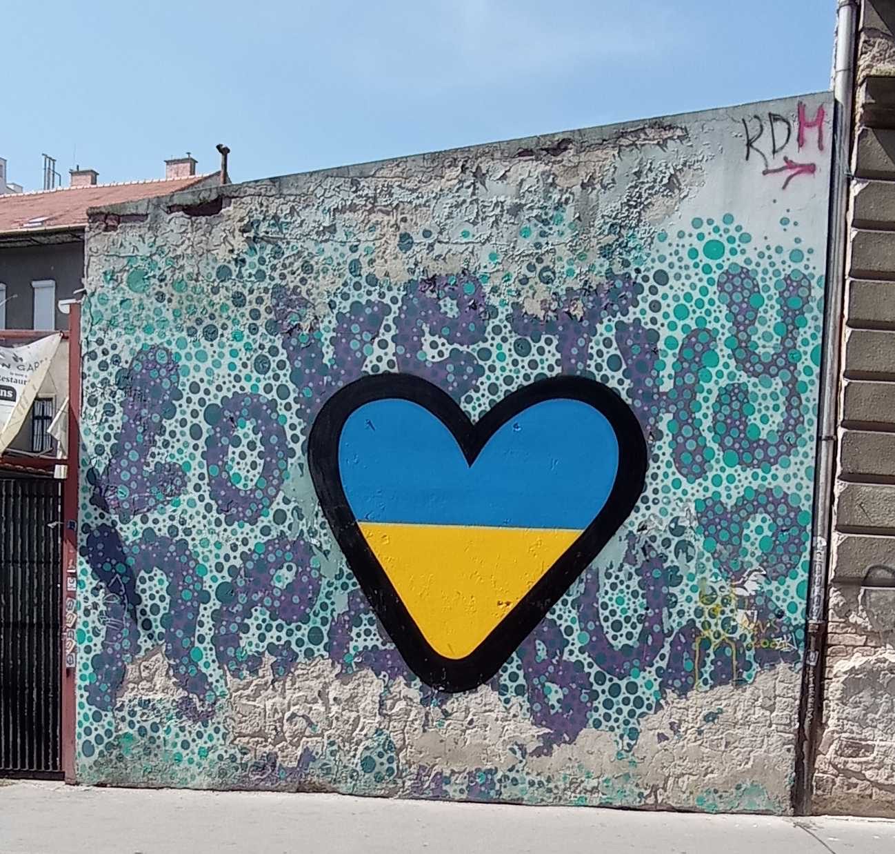 Heart in Ukraine's Colors — Street art in Budapest