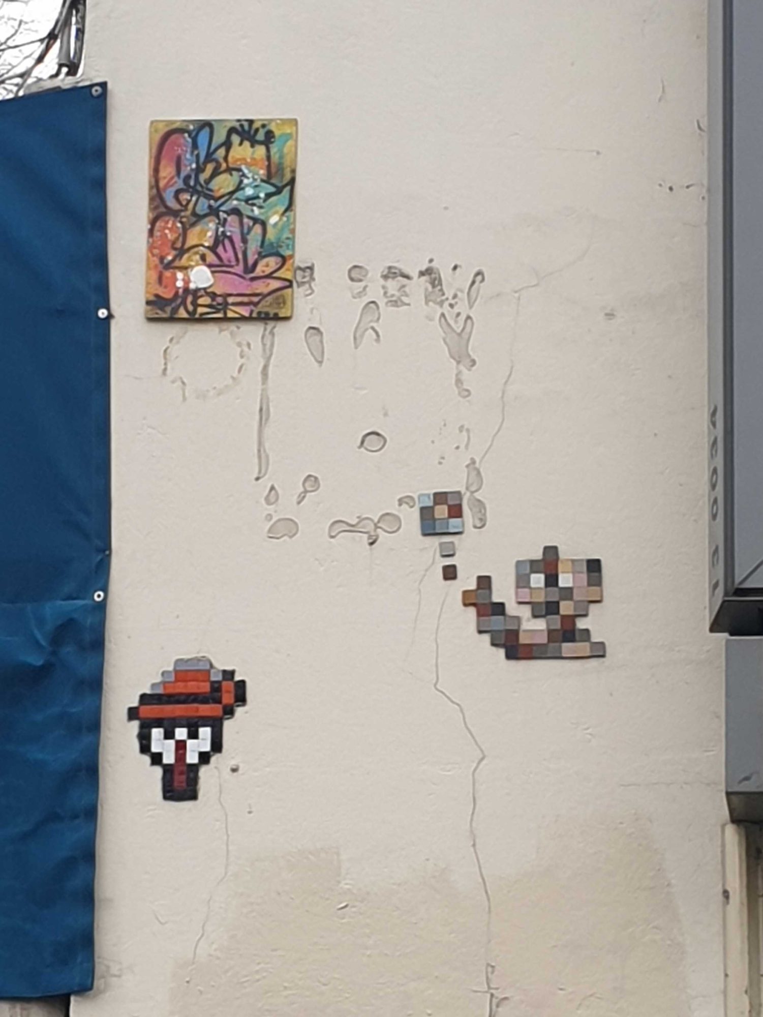 Collective Mosaics on Rue Jeanne Arc — Street art in Paris