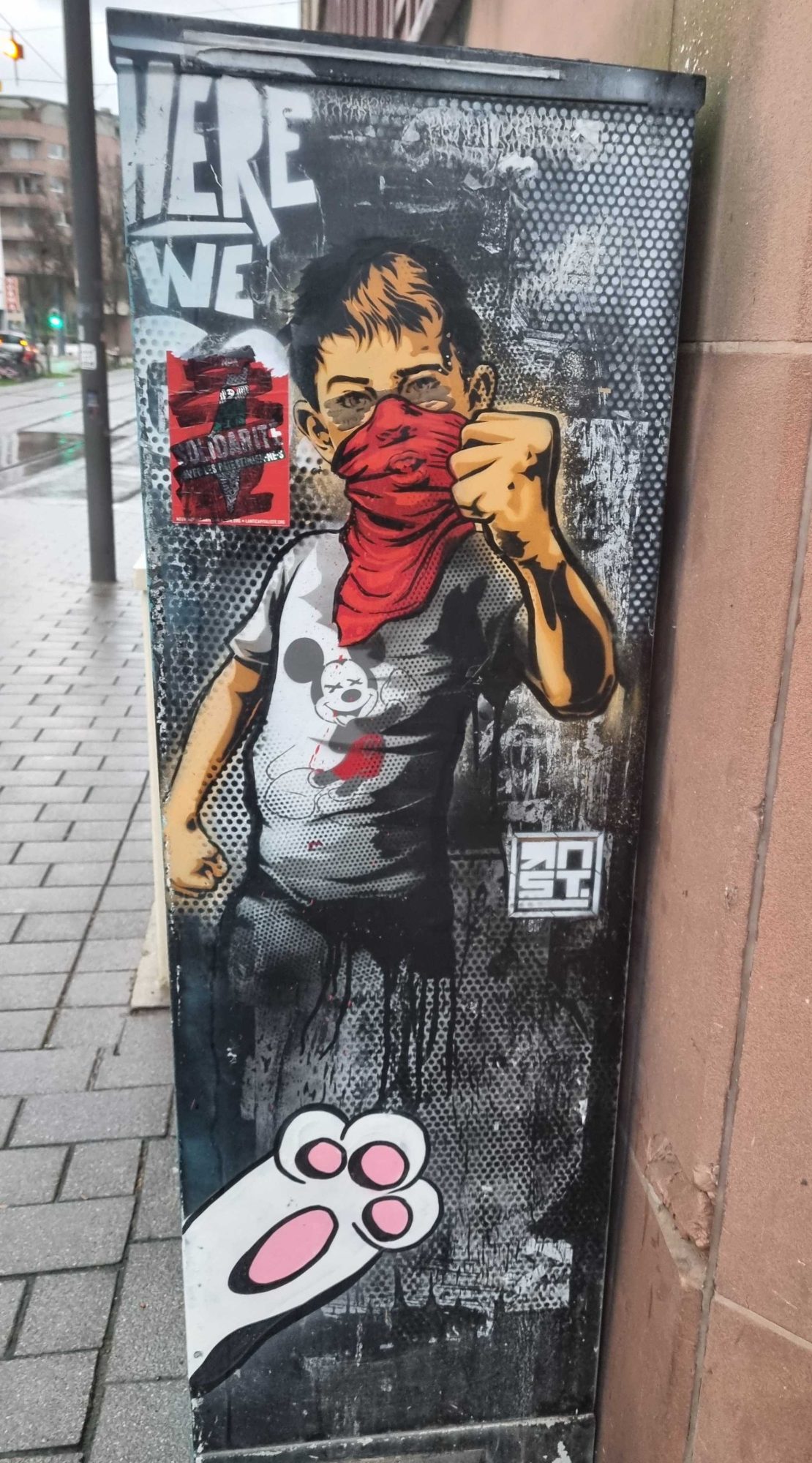Garçon au foulard rouge — Street art de RNST à Strasbourg