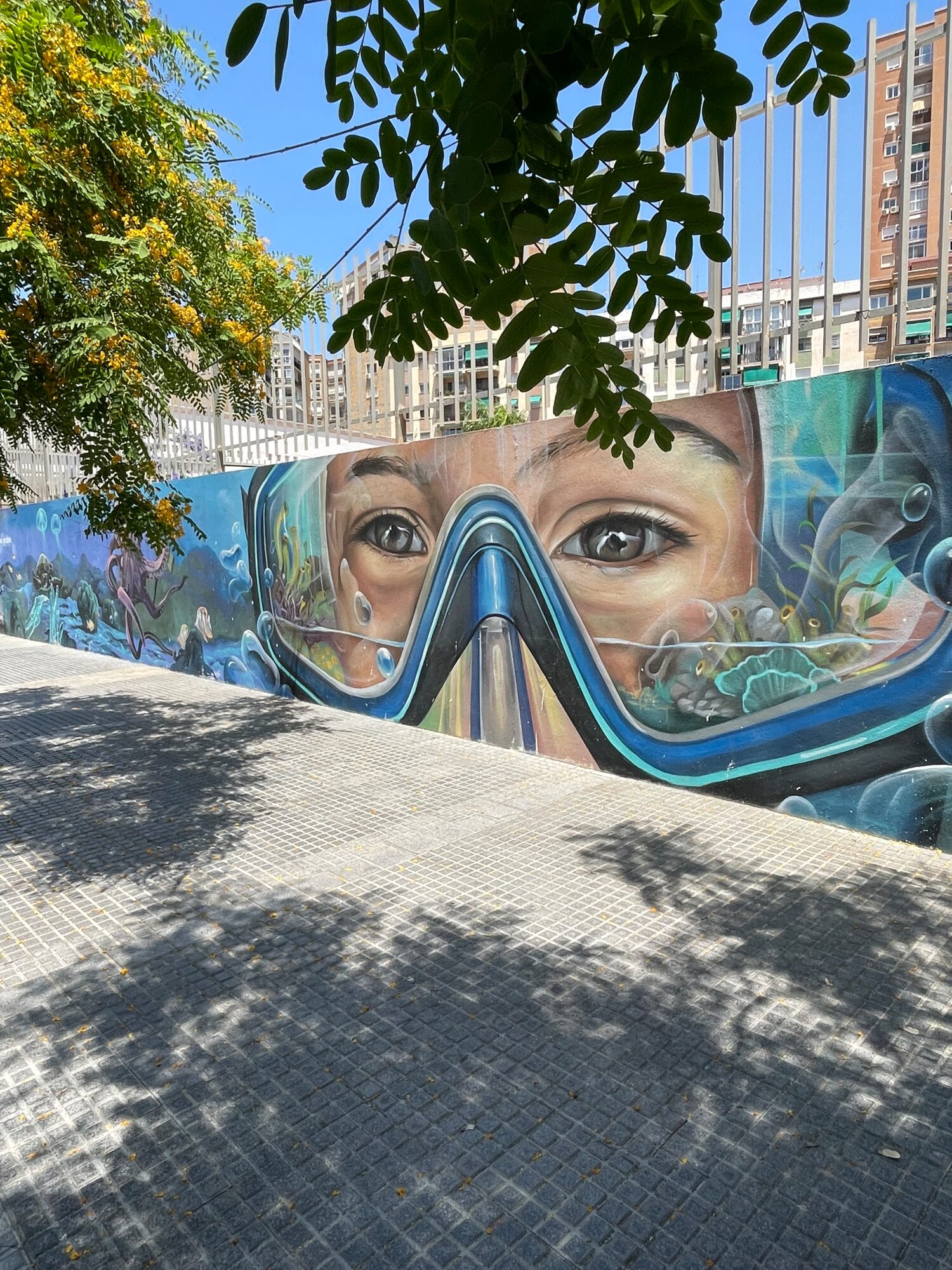 Plastic free ocean is possible — Street art by LALONE in Málaga