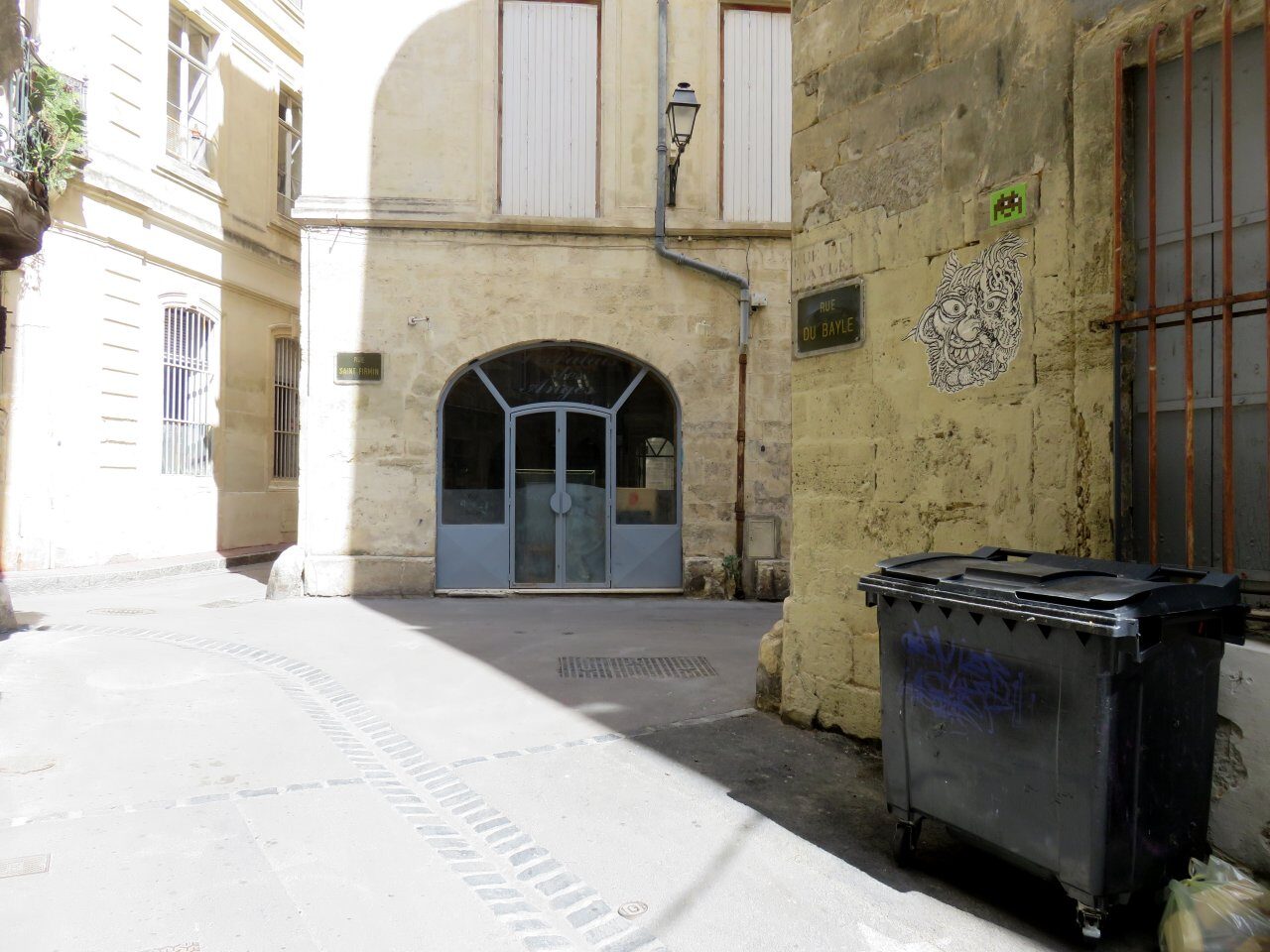 MPL_32, Space Invader de la rue du Bayle — Street art de Invader à Montpellier