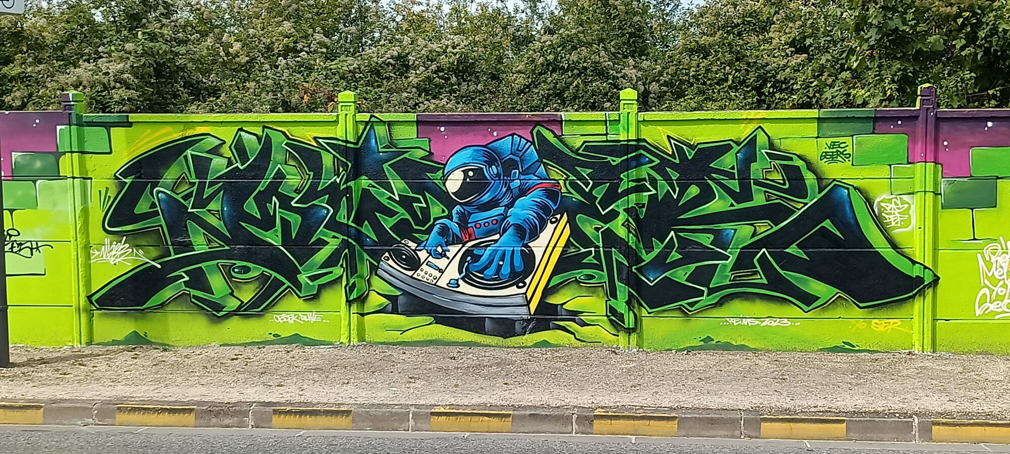 Astronaute aux platines — Street art à Reims