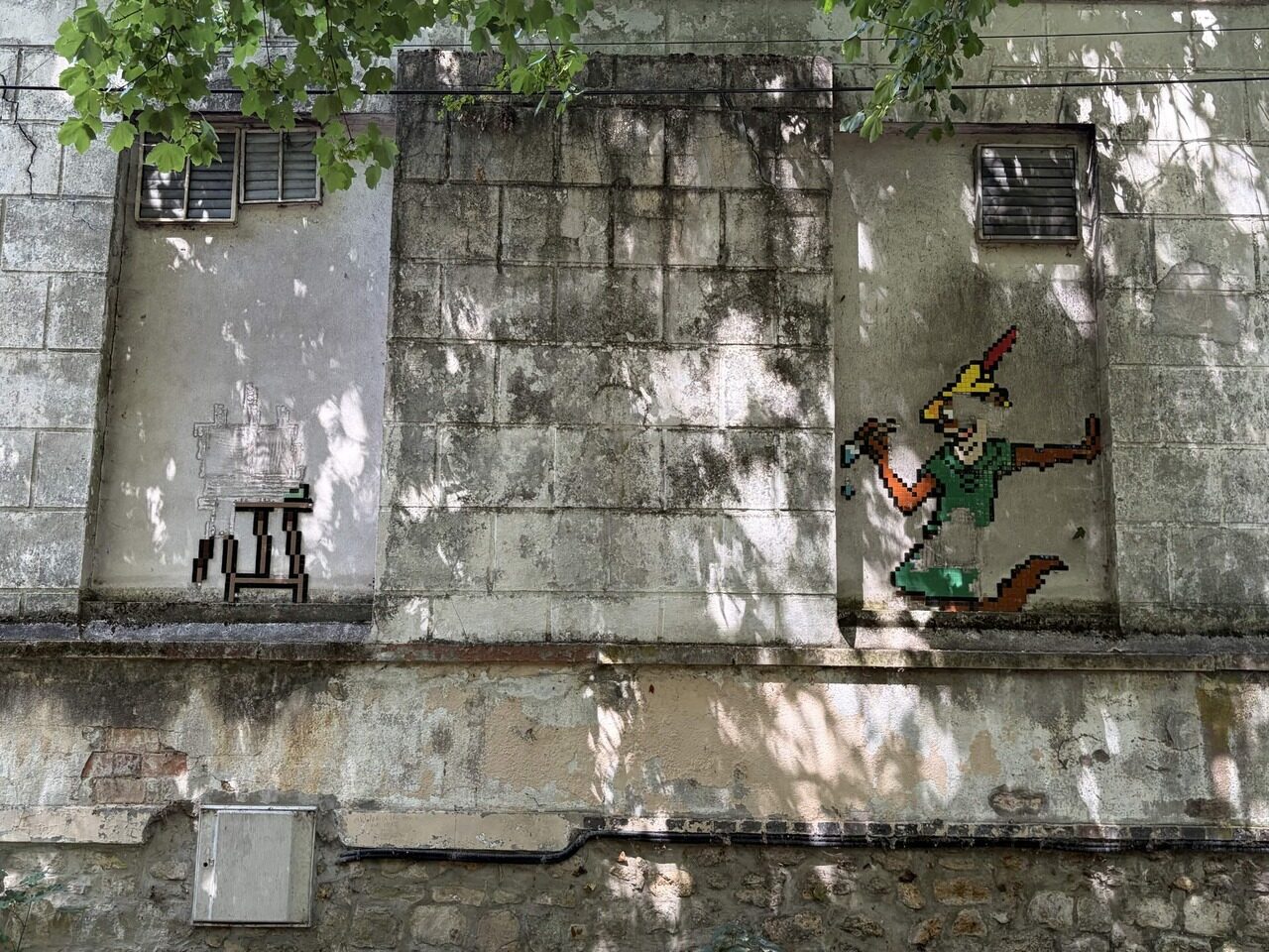 FTBL_16, Space Invader de Grande Rue — Street art de Invader à Barbizon
