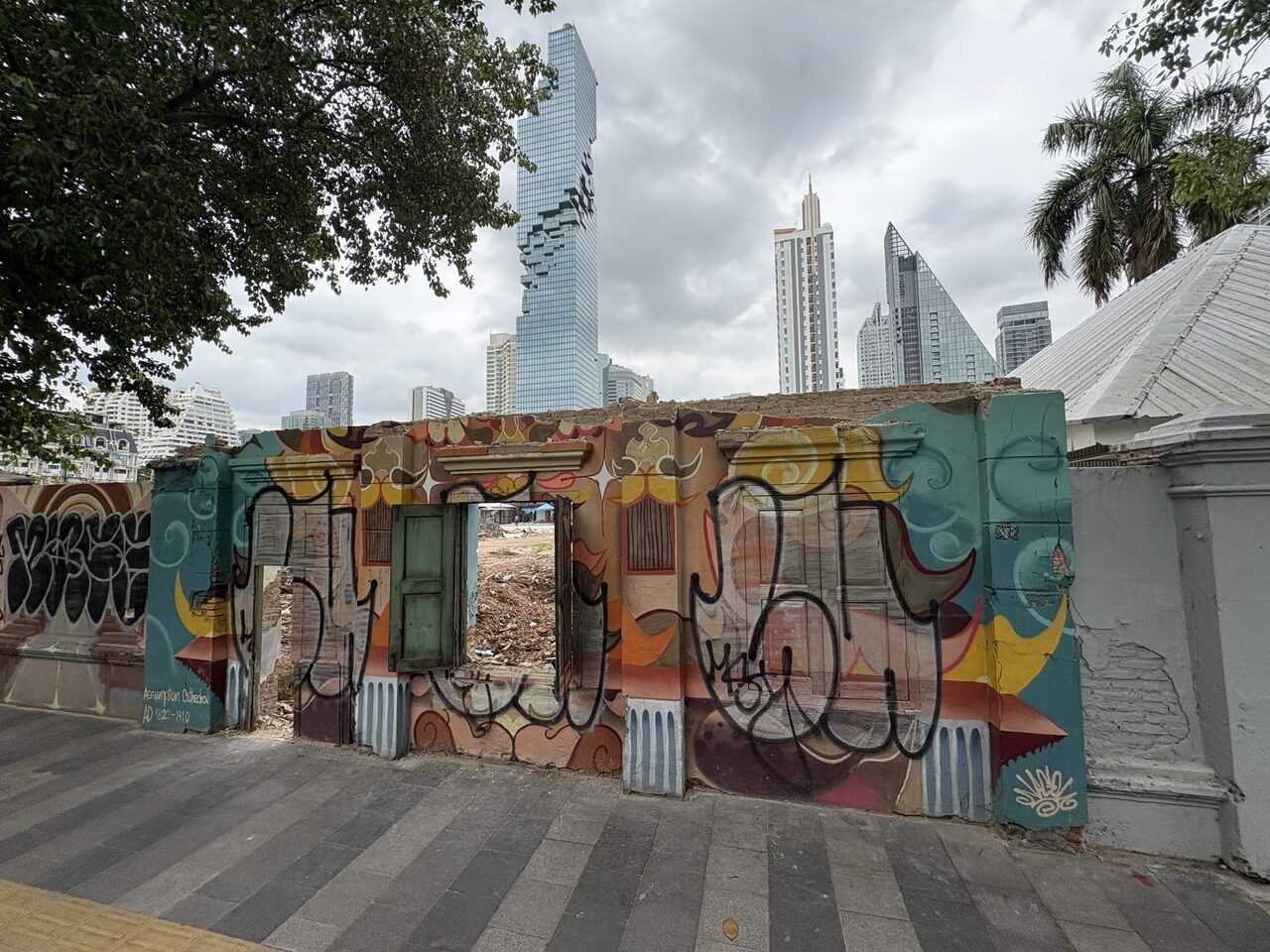 BGK_26, Space Invader on 523 Soi Rongrian Sawang Watthana — Street art by Invader in Bangkok