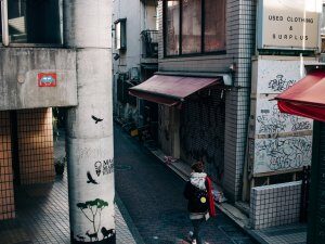 TK_08, Space Invader de Brahms Trail — Street art de Invader à Tokyo