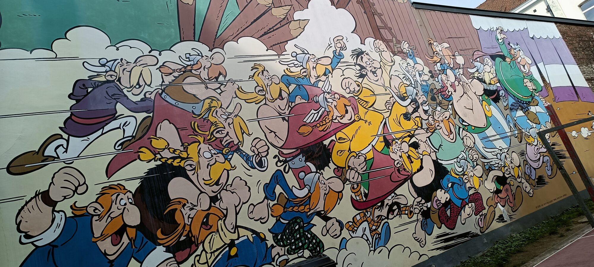 Astérix et Obélix par Goscinny et Uderzo — Street art de Albert Uderzo à Bruxelles