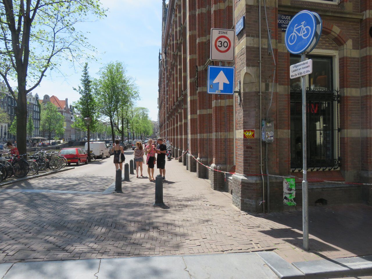AMS_16, Space Invader on Kloveniersburgwal 48 — Street art by Invader in Amsterdam