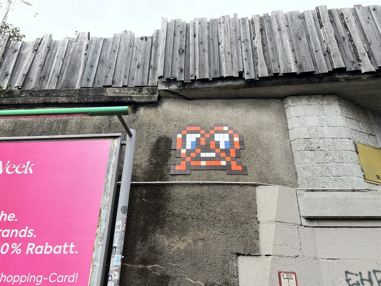 MUN_11, Space Invader on Lagerhausstraße — Street art by Invader in München