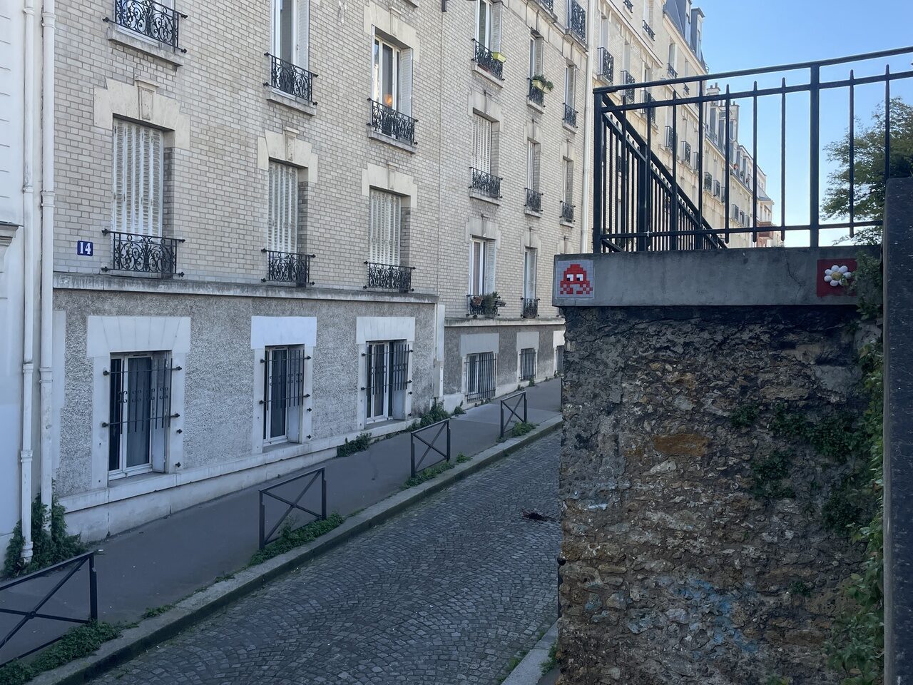 PA_412, Space Invader de la rue Robineau — Street art de Invader à Paris