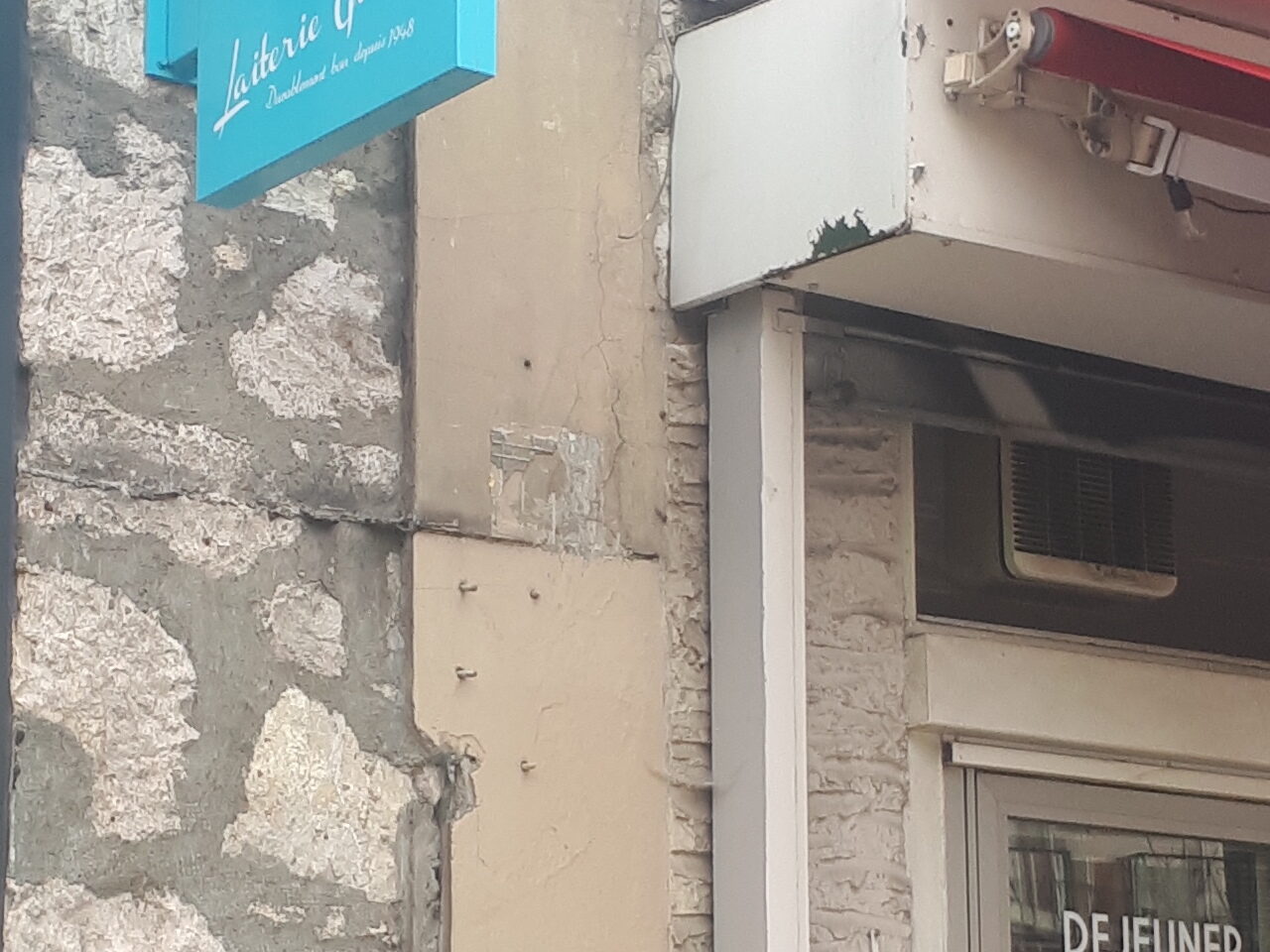 GRN_26, Space Invader de la place Championnet — Street art de Invader à Grenoble