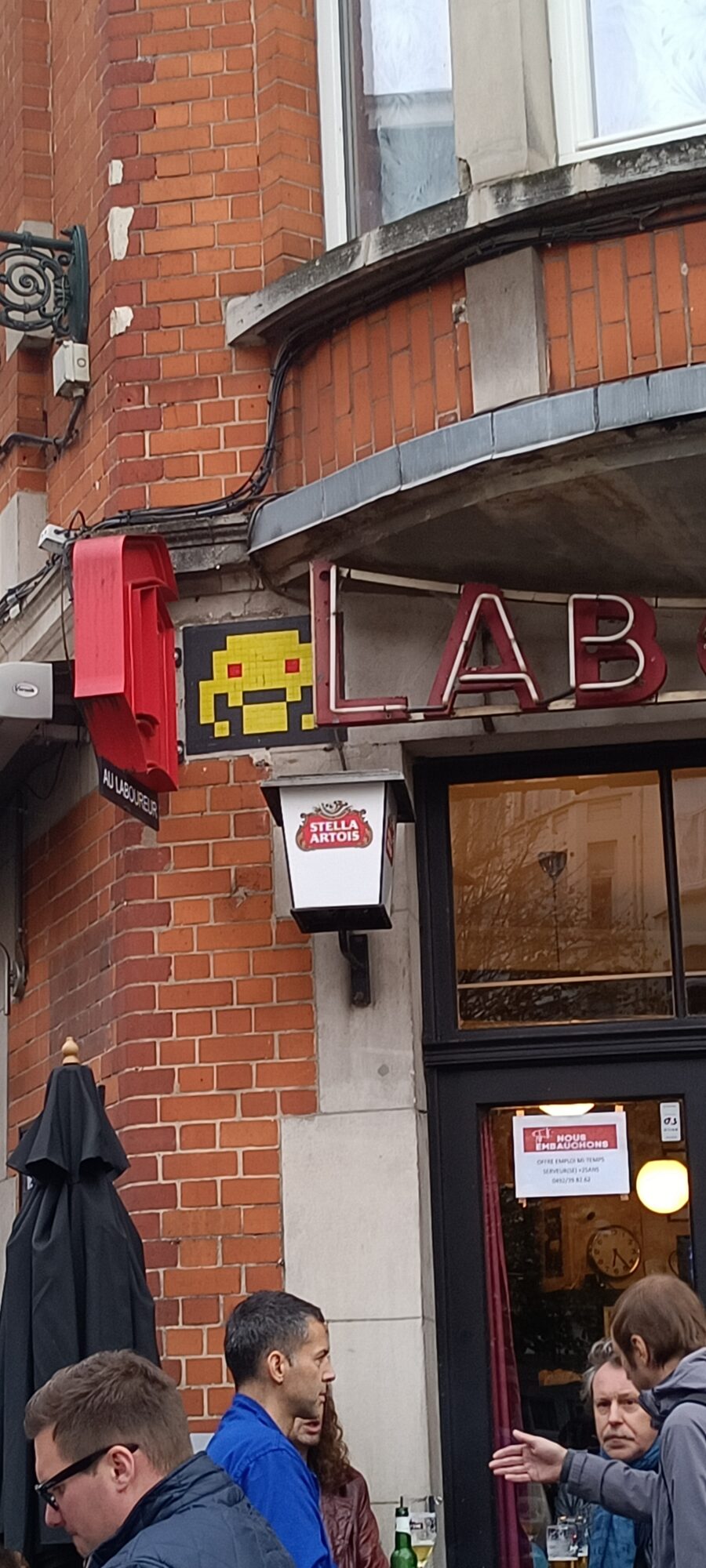 BXL_12, Yellow Space Invader at Au Laboureur — Street art by Invader in Bruxelles