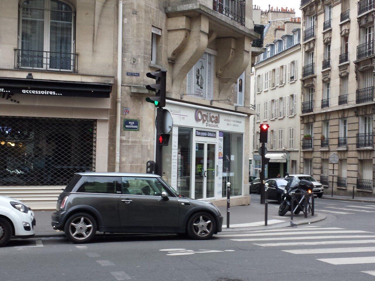 PA_365, Space Invader de la rue de Vaugirard — Street art de Invader à Paris