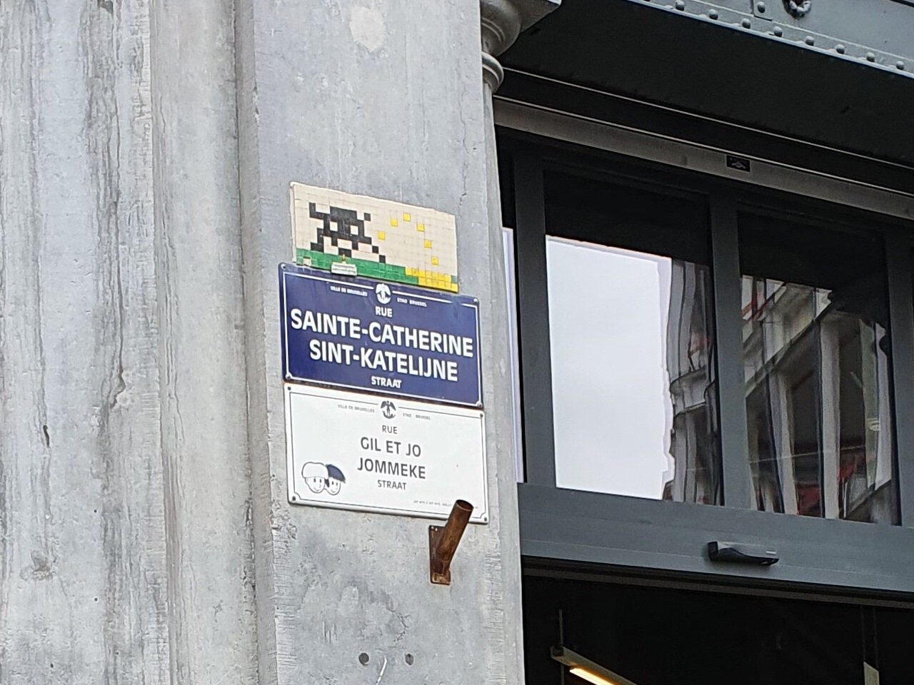 BXL_36, Space Invader de la rue Sainte-Catherine — Street art de Invader à Bruxelles