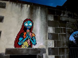 CLR_44, Space Invader de la place de l'Oratoire — Street art de Invader à Clermont-Ferrand