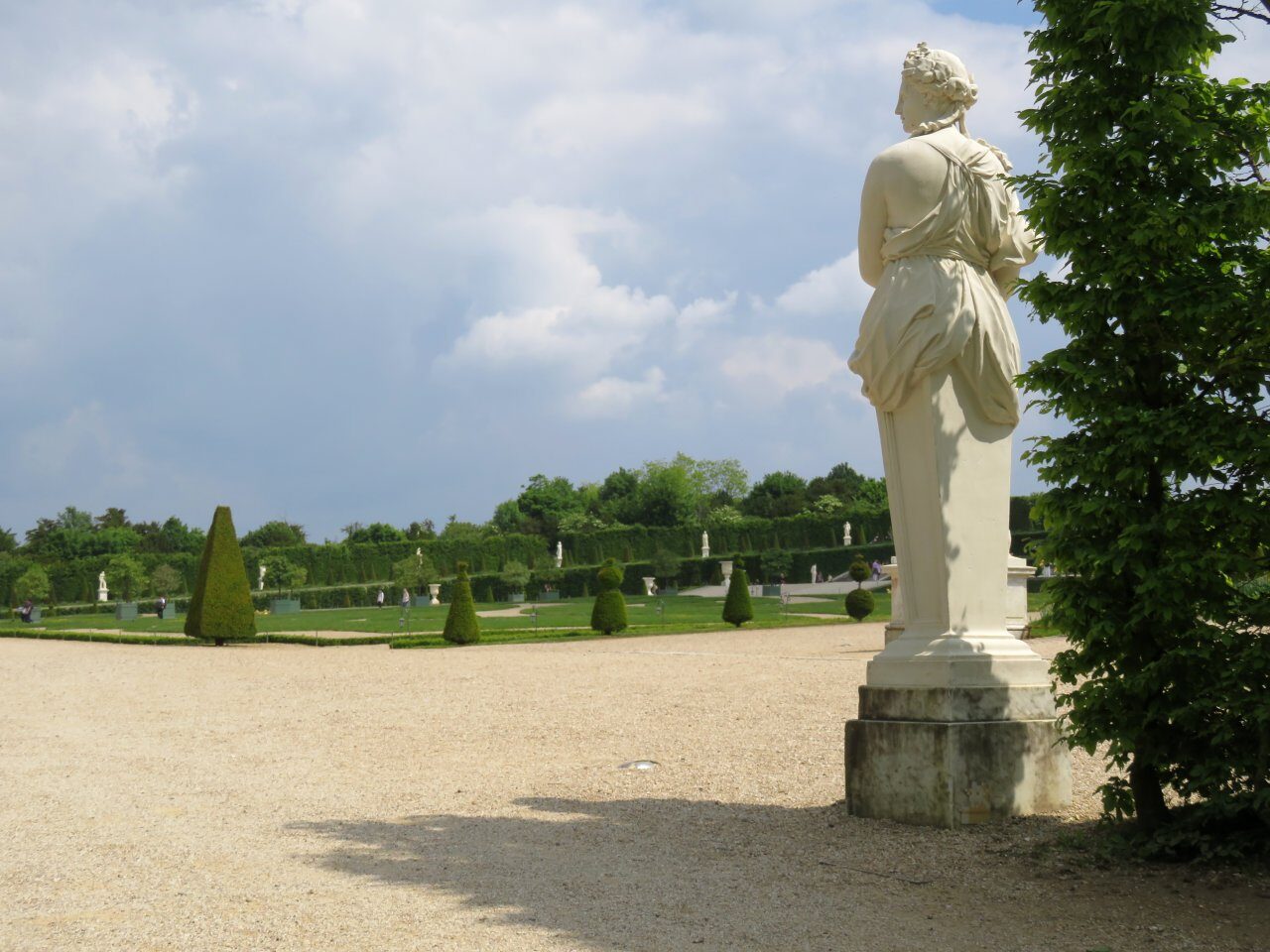 VRS_33, Space Invader on Parterre Latone — Street art by Invader in Versailles
