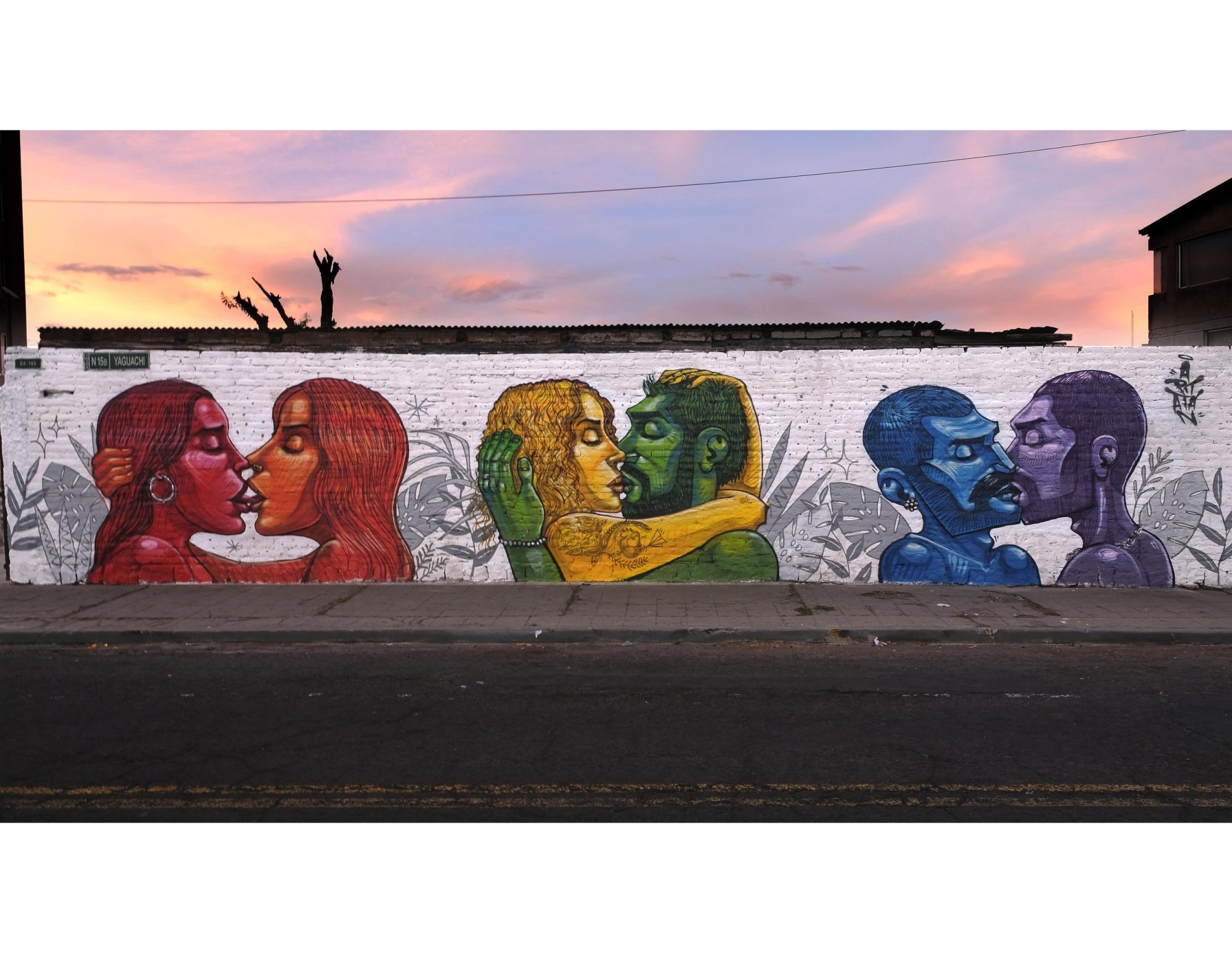 Love Has No Gender — Street art by Apitatán in Quito