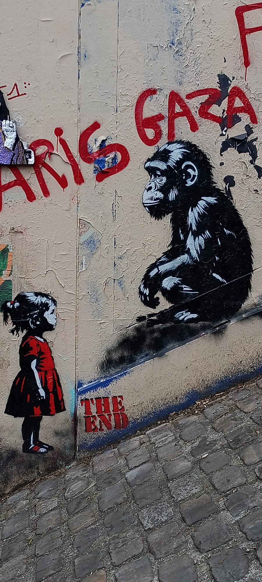 The girl in red and the great ape — Street art in Paris