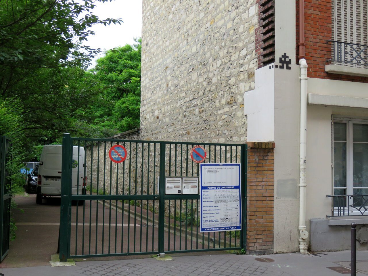 PA_434, Space Invader on Rue Lamblardie — Street art by Invader in Paris