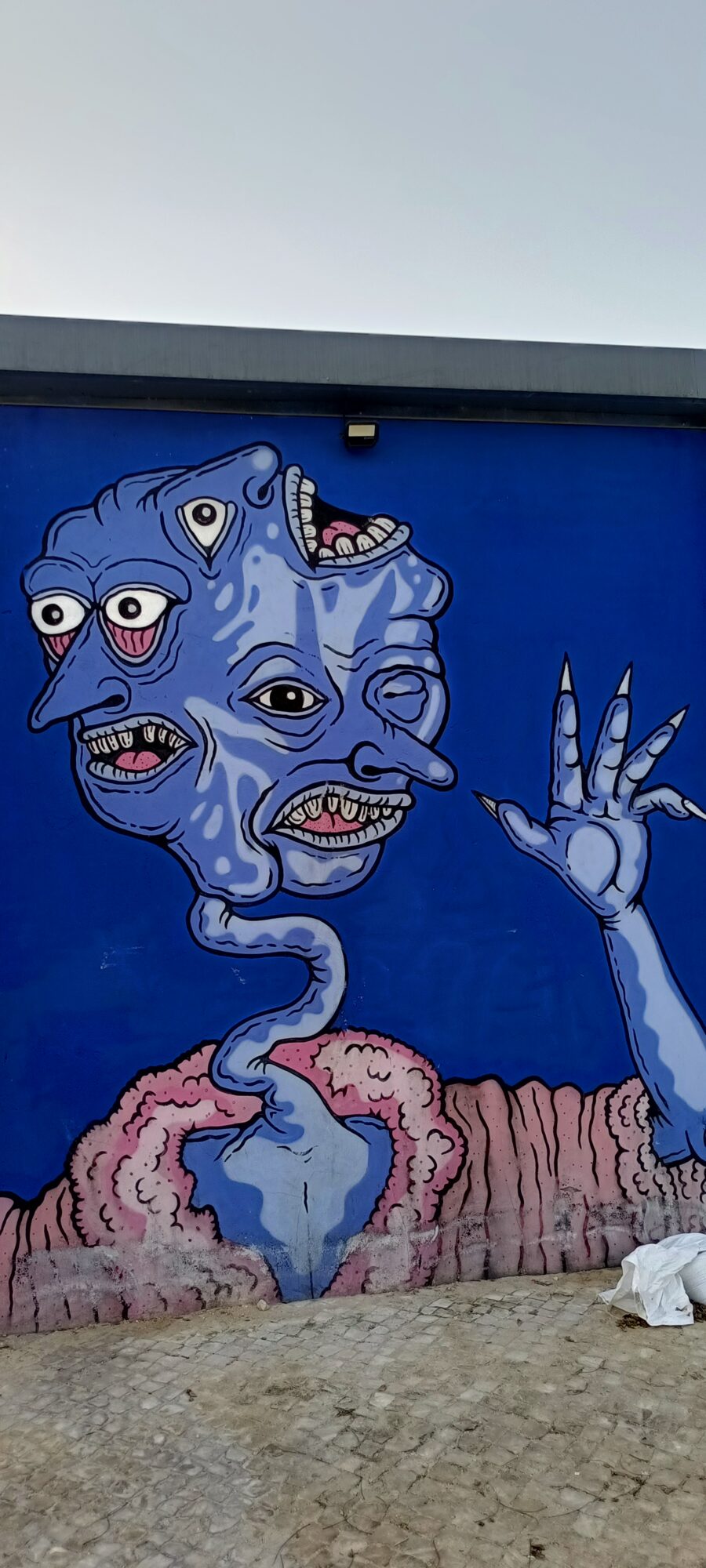 Many-Eyed Face by Gooze — Street art by Gooze in Lisboa