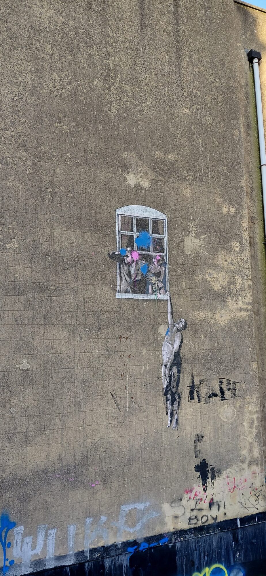 Well Hung Lover, l'amant à la fenêtre — Street art de Banksy à Bristol