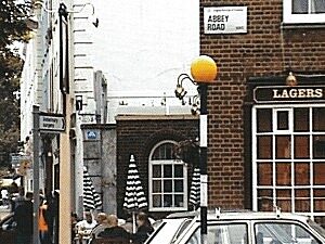 LDN_18, Space Invader on Abbey Road — Street art by Invader in London