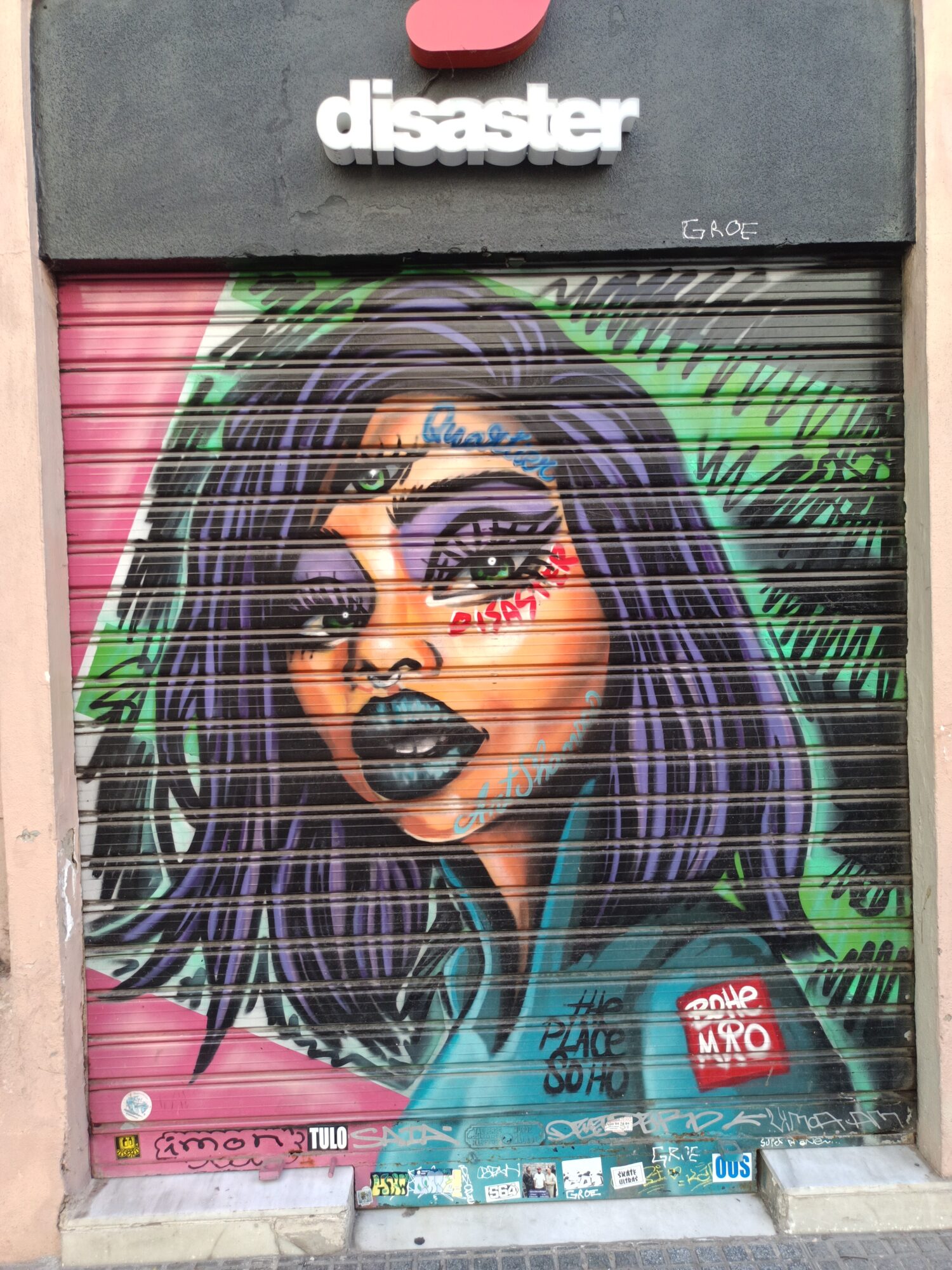 Purple-Haired Woman, Disaster by Bohemio: graffiti in Málaga