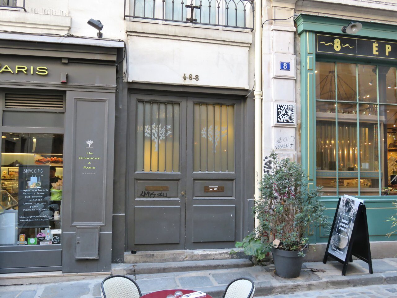 PA_795, Space Invader on 6 Cour du Commerce St-André — Street art by Invader in Paris