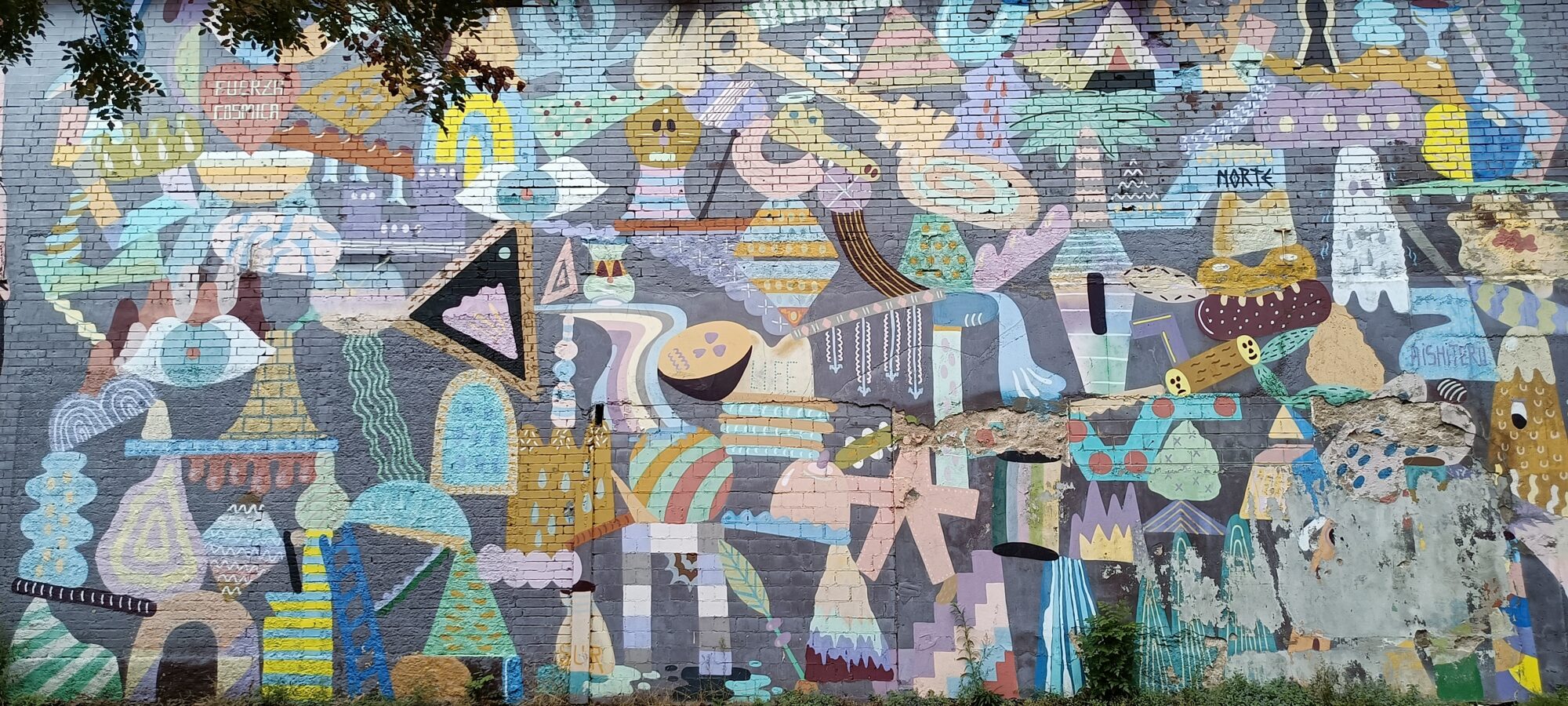 Fuerza Cósmica, mur aux mille formes — Street art à Köln