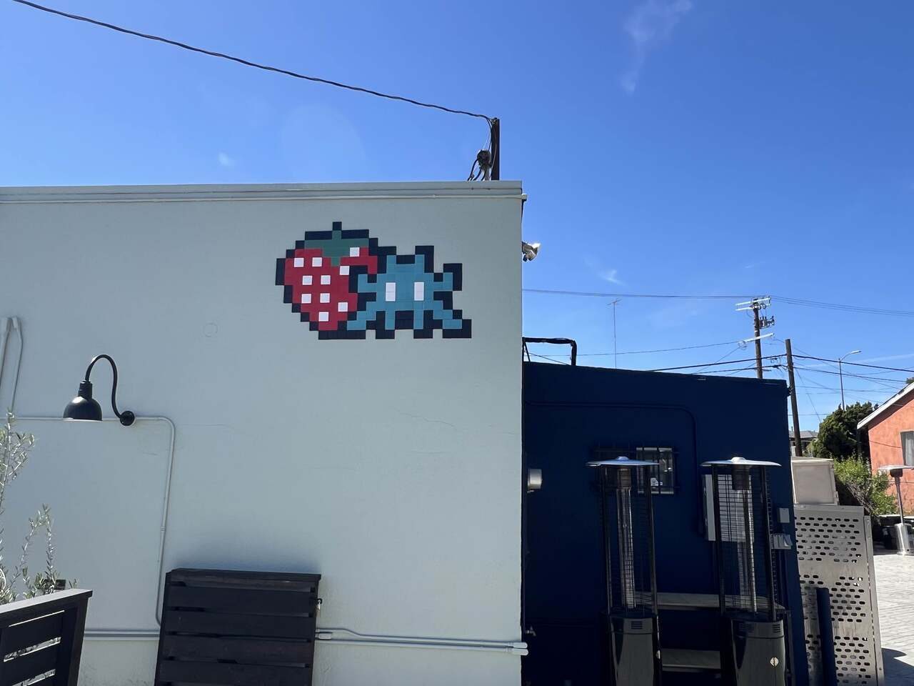 LA_174, Space Invader de Hoover St — Street art de Invader à Los Angeles
