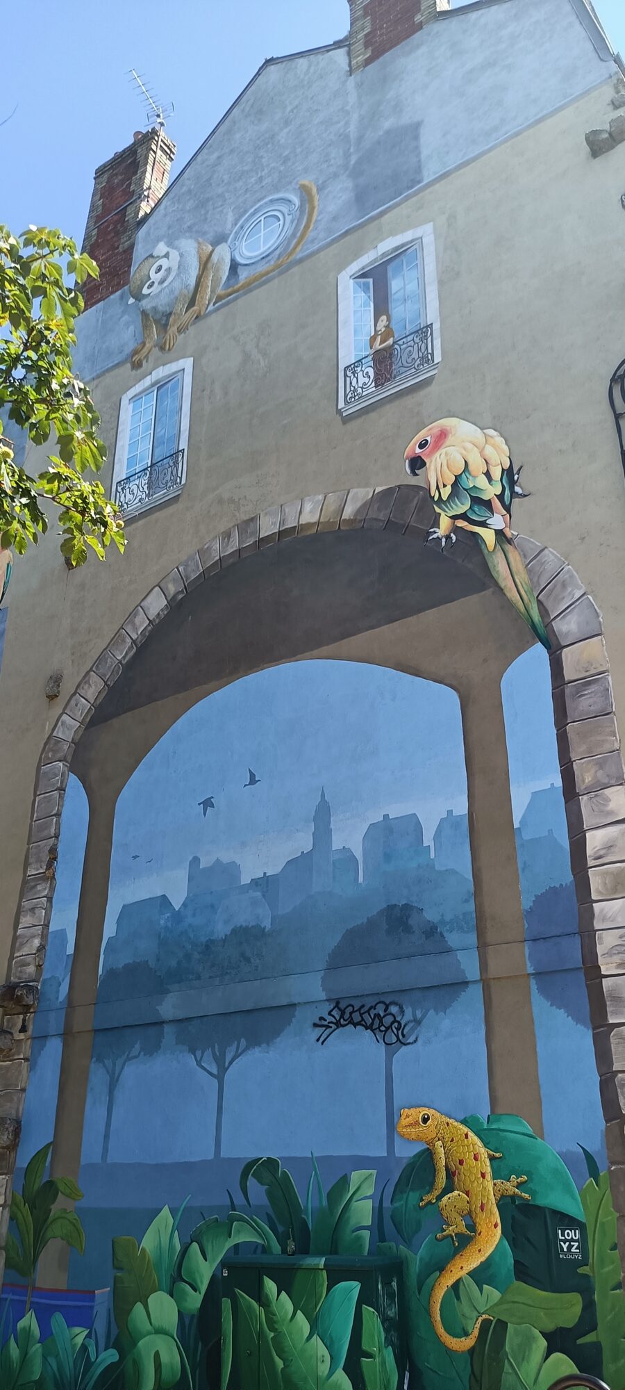 Jungle Urbaine au Mans by Louyz — Street art by Louyz in Le Mans